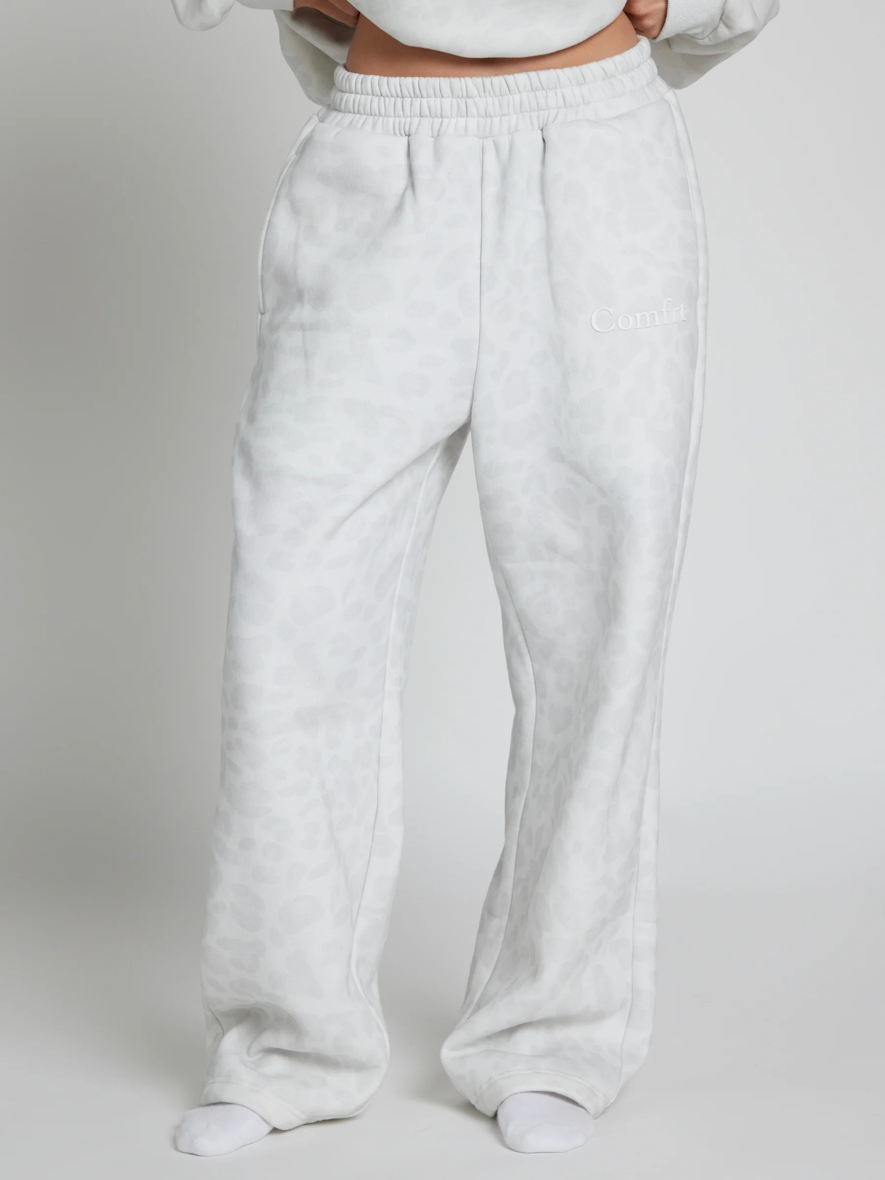 Minimalist Straight Leg Sweatpants