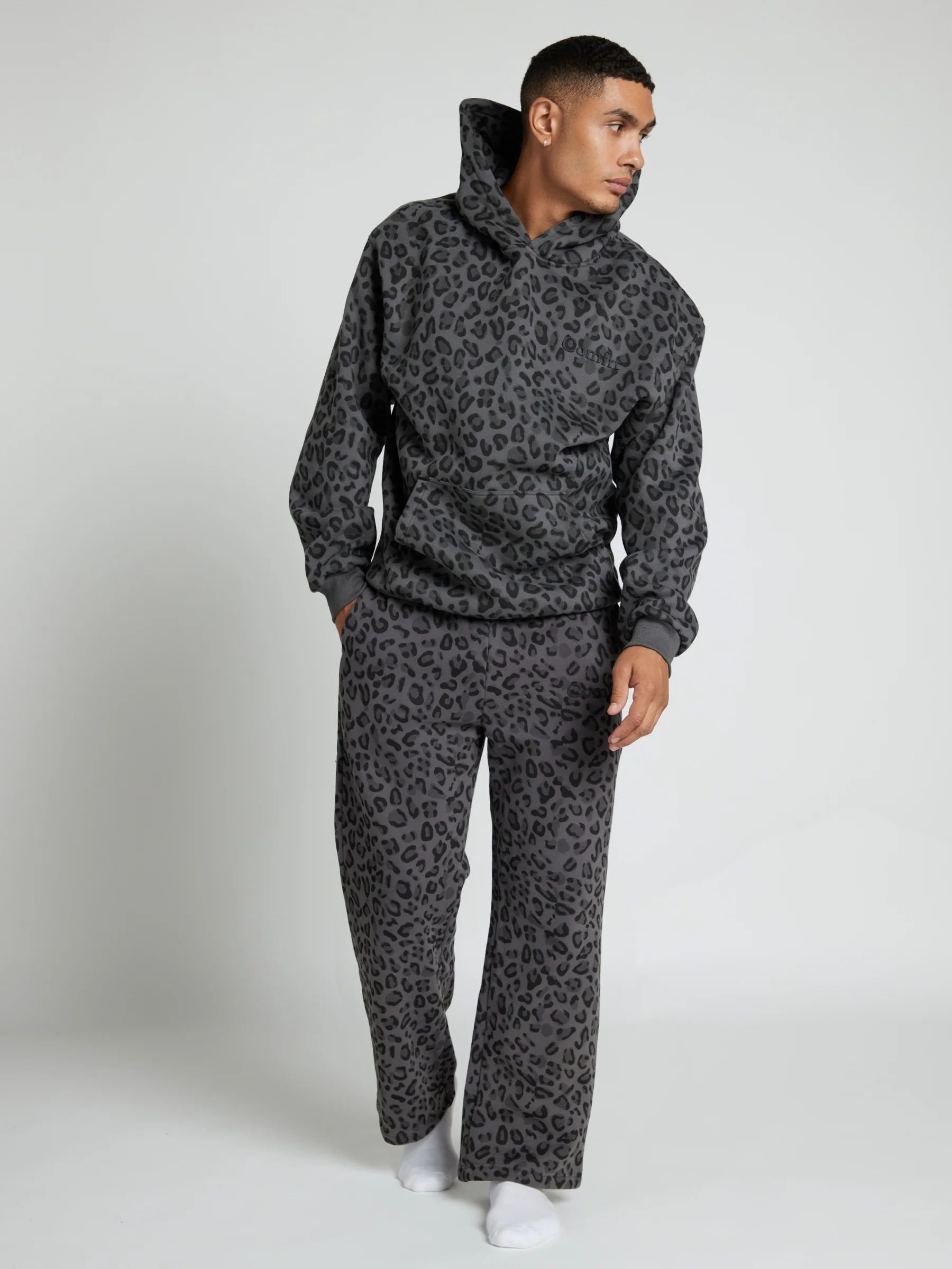 Minimalist Straight Leg Sweatpants