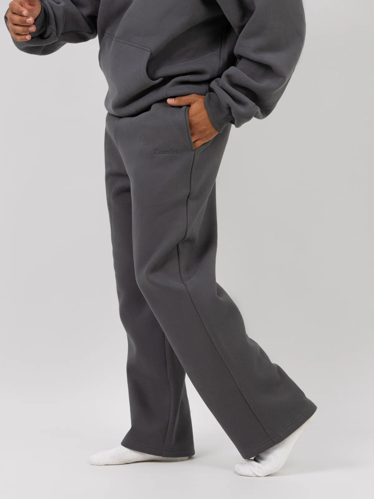 Signature Straight Leg Sweatpants 21 Signature Straight Leg Sweatpants