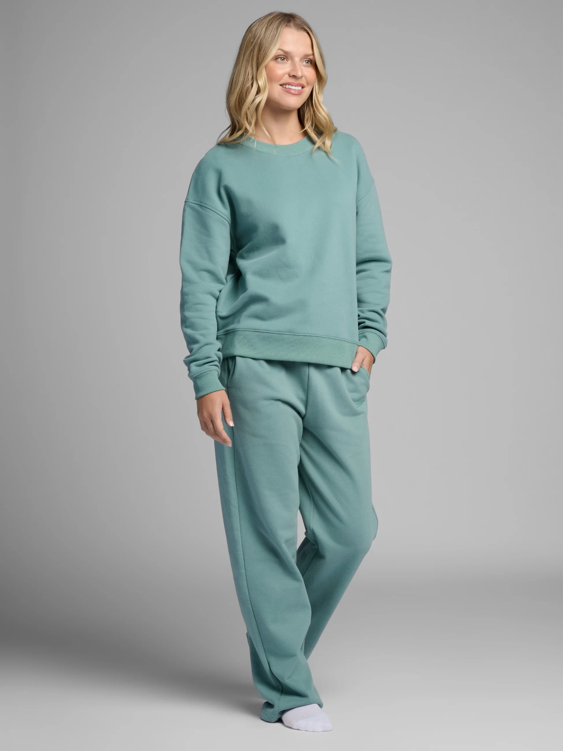 Halo Lightweight Crop Crew 29 Halo Lightweight Crop Crew