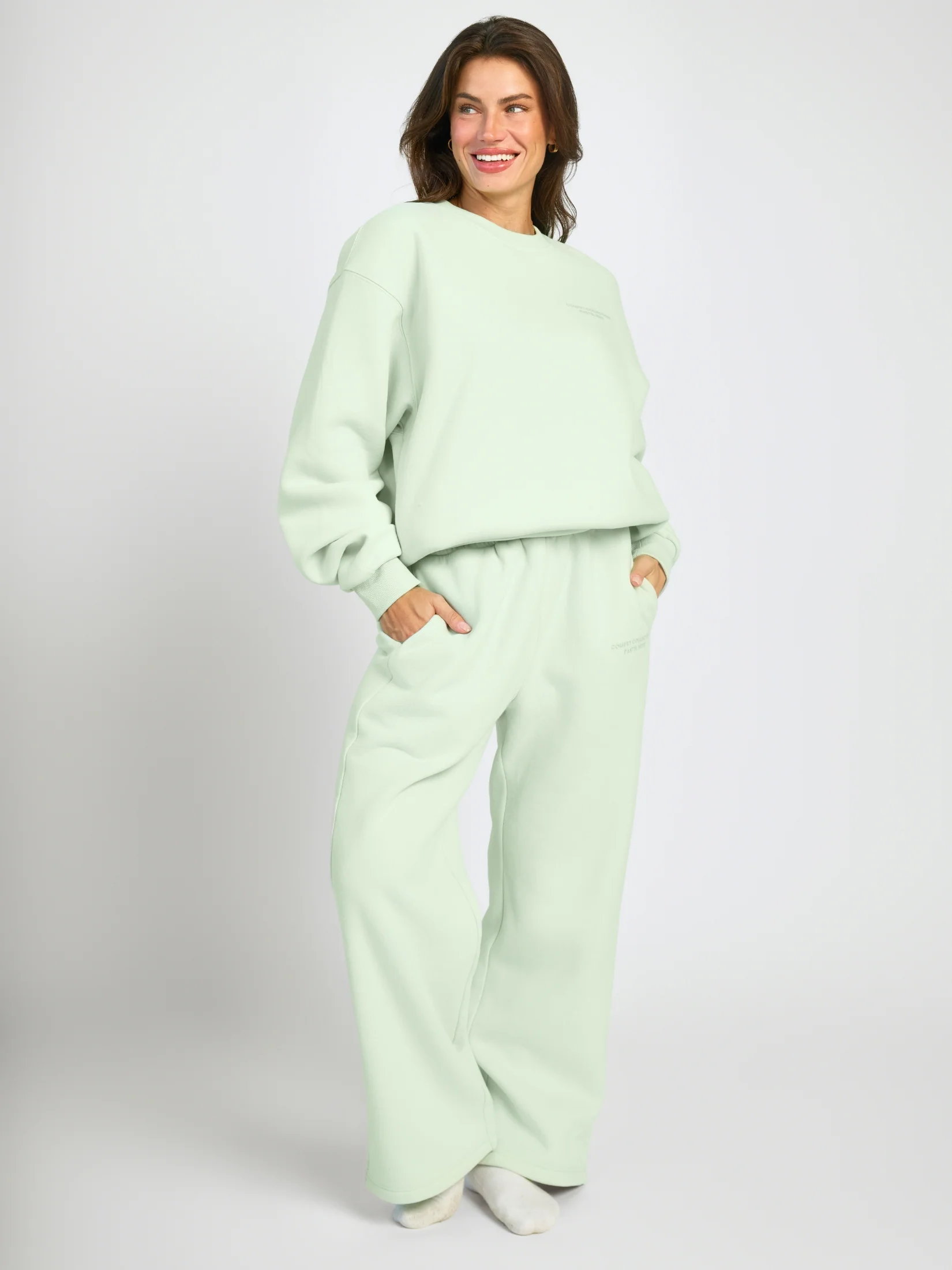 Pastel Crew - Pre-Order 22 Pastel Crew - Pre-Order