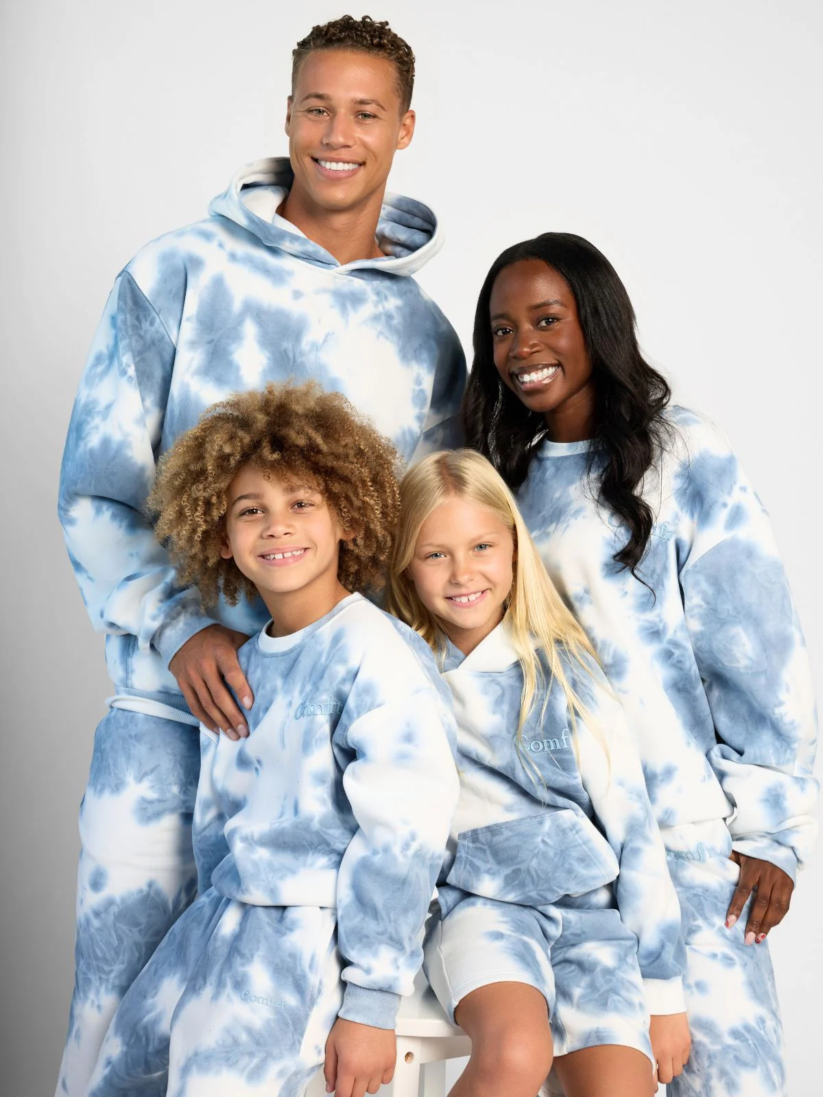 Minimalist Kids Crew - Pre-Order 10 Minimalist Kids Crew - Pre-Order