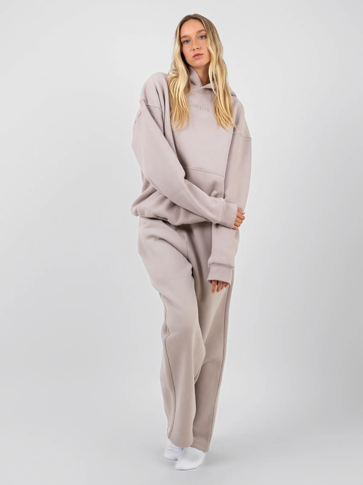 Signature Straight Leg Sweatpants - Pre-Order 4 Signature Straight Leg Sweatpants - Pre-Order